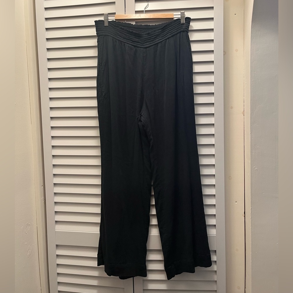 Abercrombie & Fitch black flowy pants - Picture 5 of 7